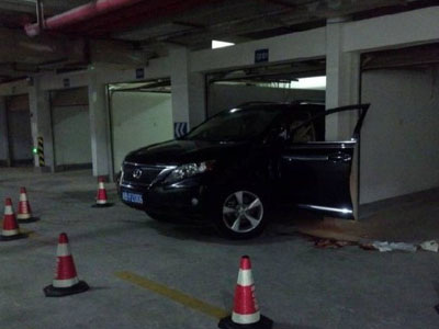 Τραγωδία κατά το παρκάρισμα!